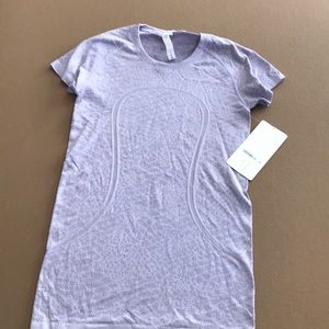 Lululemon tee